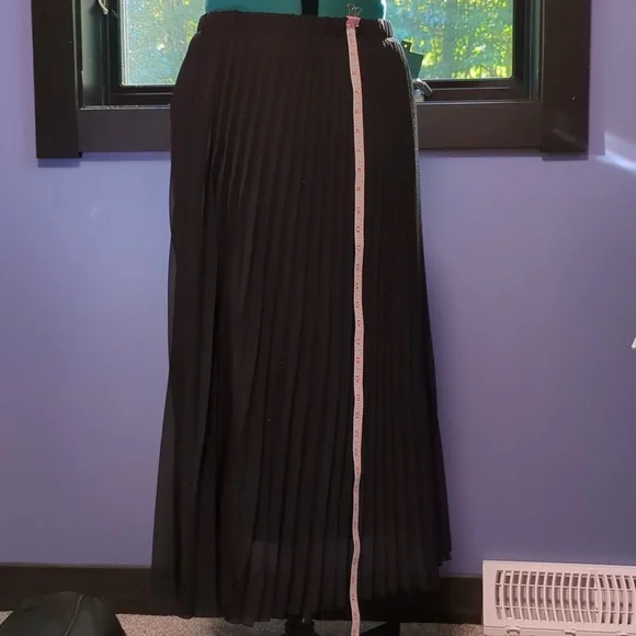 Vera Wang Black Pleated Midi Skirt - Picture 3 of 7